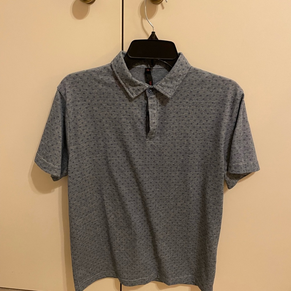 Smash size small collard shirt